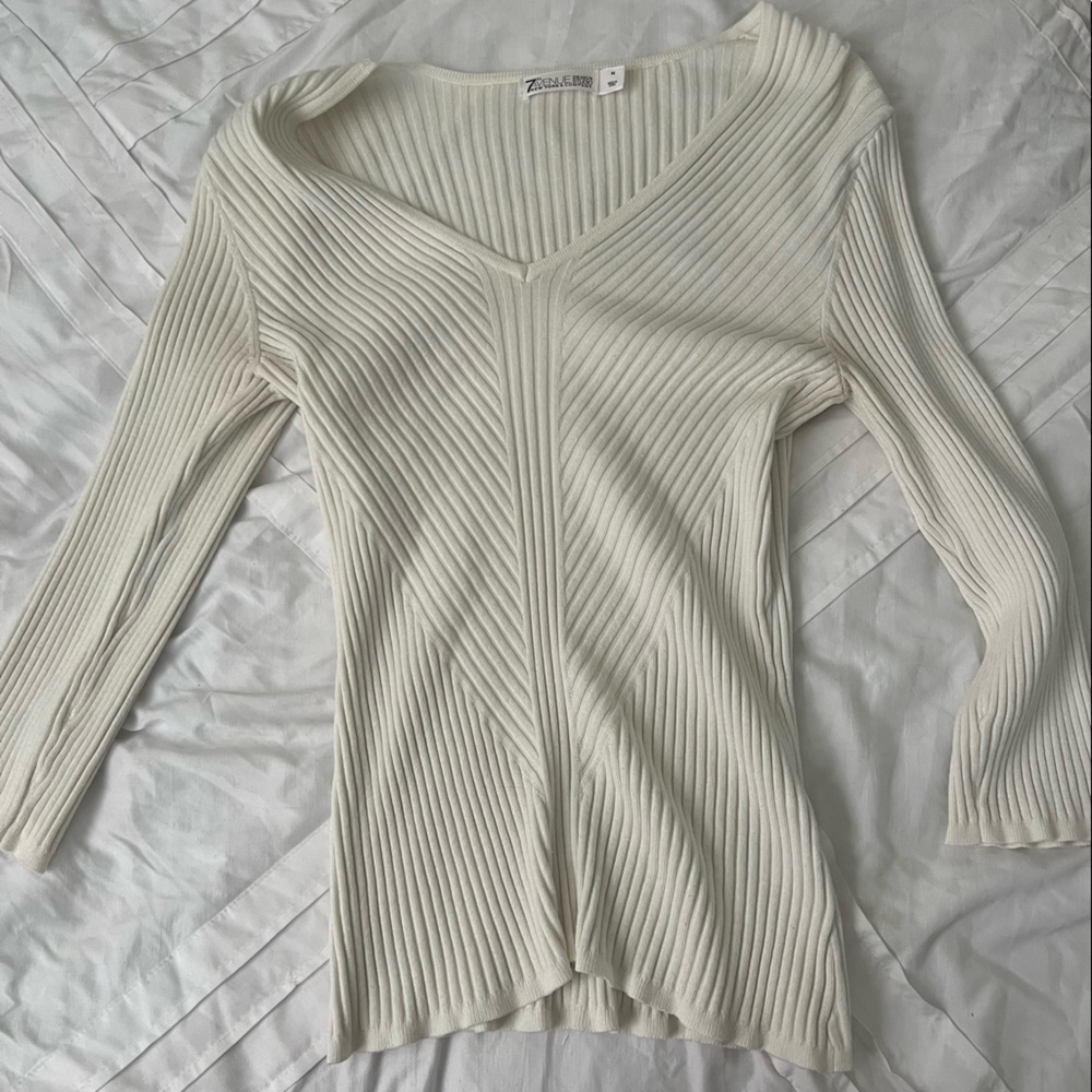 White sweater NY&C